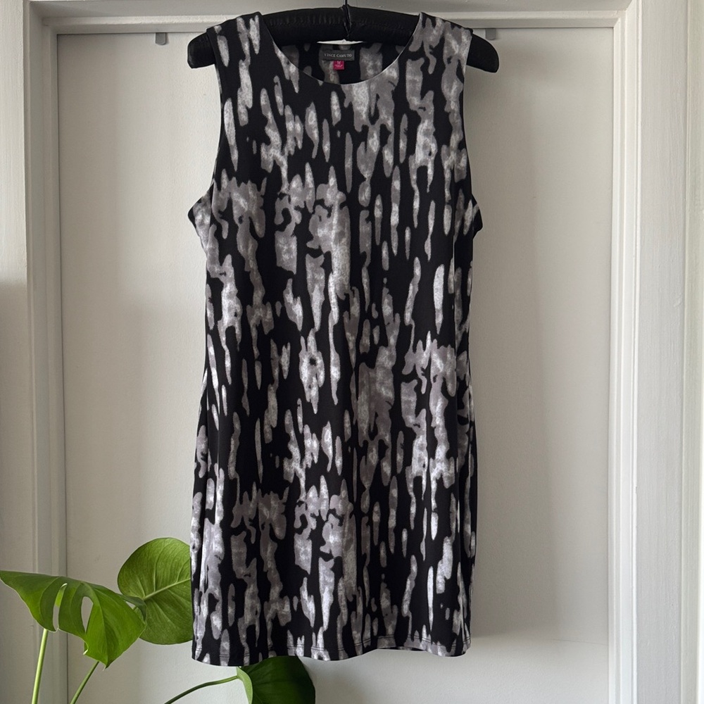 Vince Camuto Monochrome Patterned dress Sz M